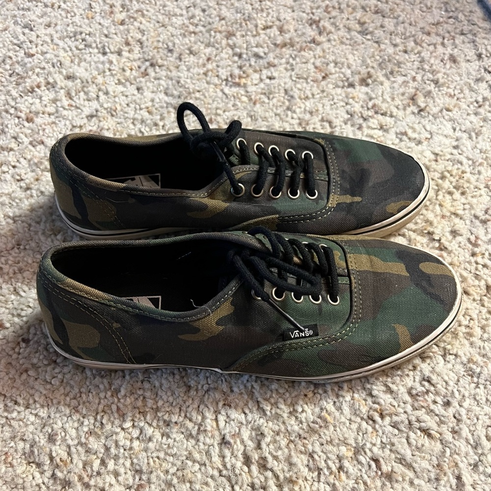 Camo Lo Pro Vans